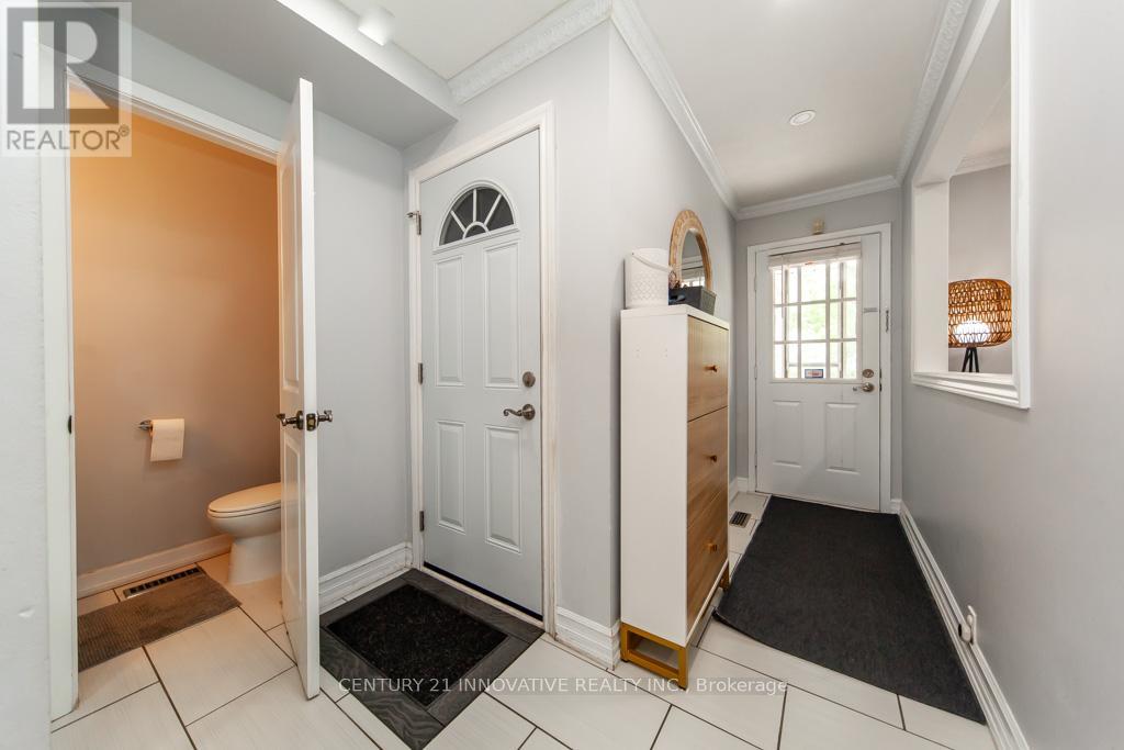 Photo 5 of 79 Mcknight Drive, Toronto ON