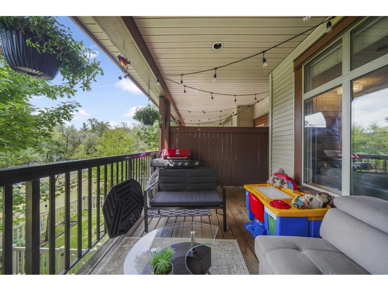 Photo 27 of 15 19478 65 Avenue, Surrey BC