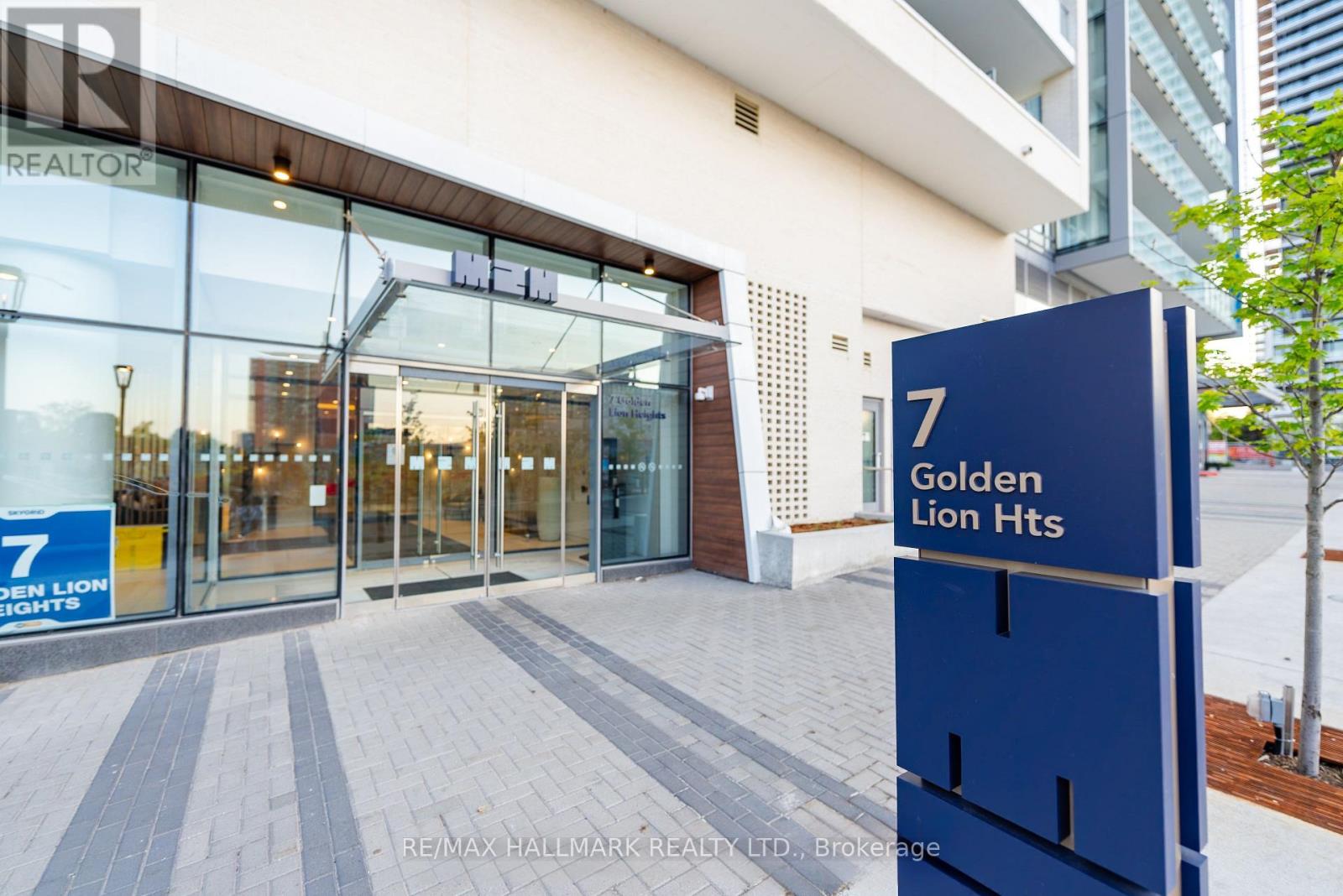 Photo 2 of N 2708 7 Golden Lion Heights, Toronto ON