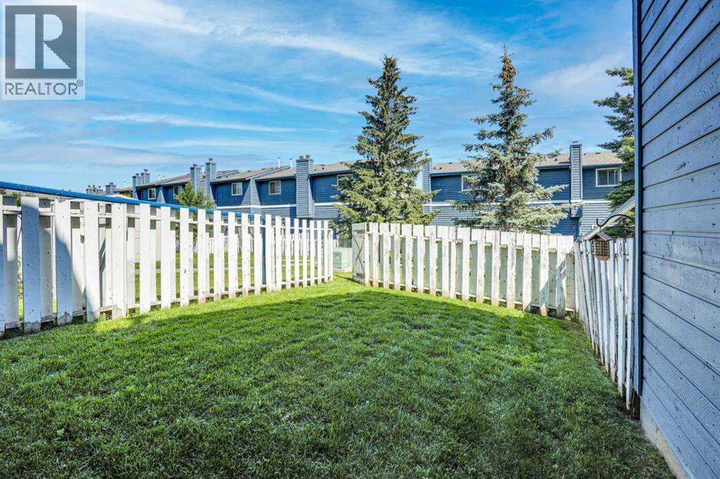 Single Family House 4 Level for Sale in    Street NE Marlborough Calgary 