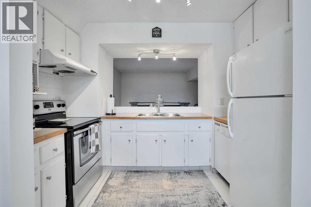 Single Family House 4 Level for Sale in    Street NE Marlborough Calgary 