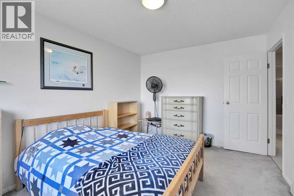 Single Family House 4 Level for Sale in    Street NE Marlborough Calgary 