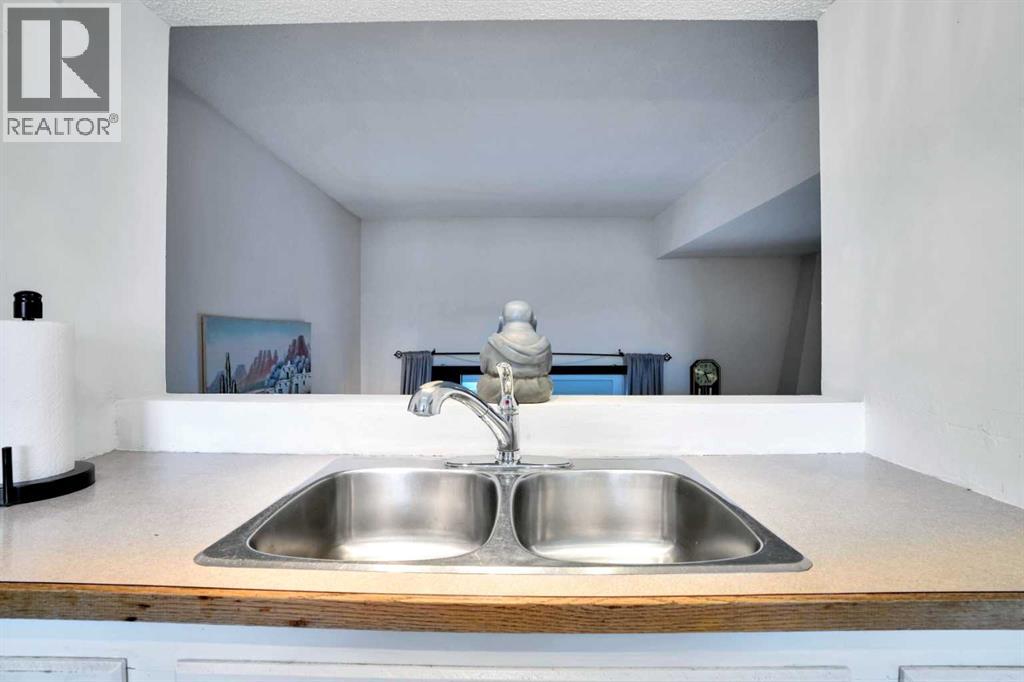 Single Family House 4 Level for Sale in    Street NE Marlborough Calgary 