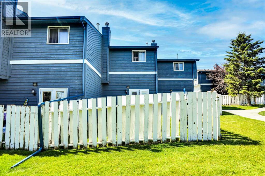 Single Family House 4 Level for Sale in    Street NE Marlborough Calgary 