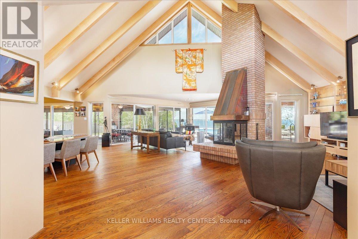 Photo 10 of 700 Lake Drive N, Georgina ON
