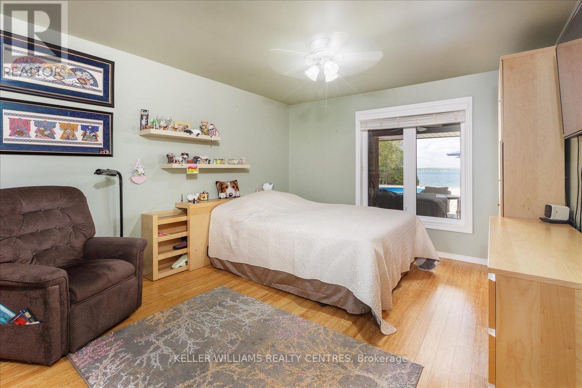 Photo 24 of 700 Lake Drive N, Georgina ON