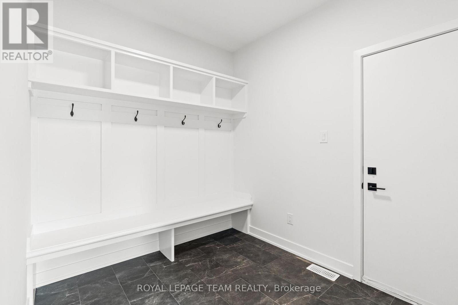 Photo 33 of 1184 Jamieson Lane, Renfrew ON