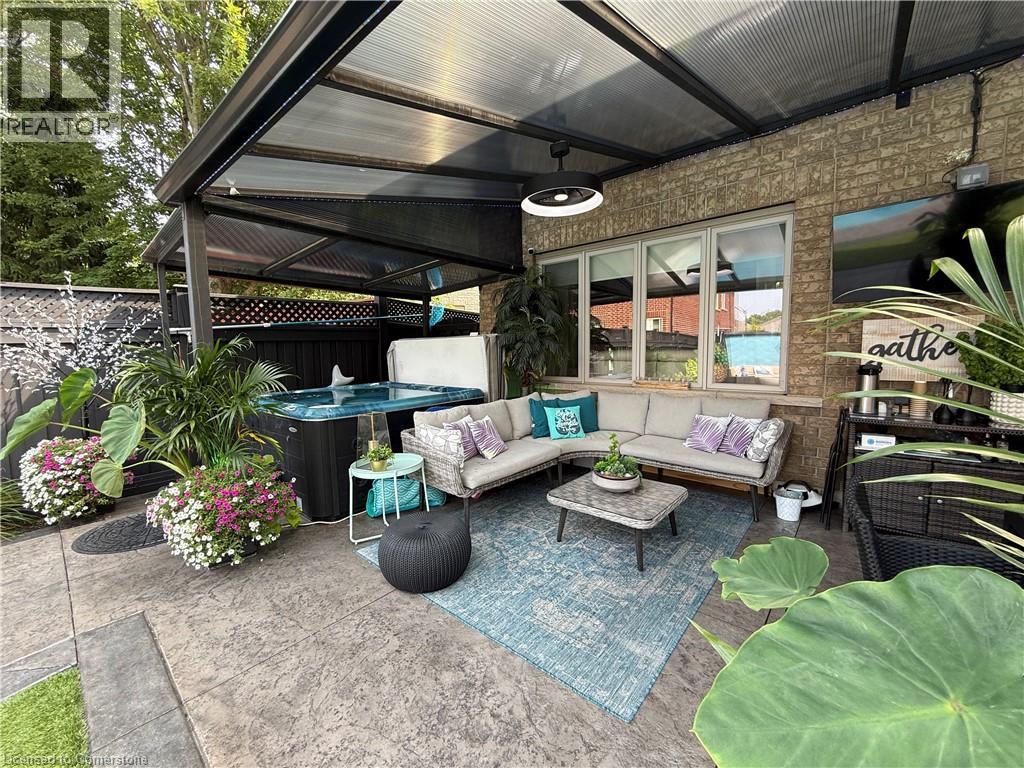 Photo 36 of 11 Donatello Court, Hamilton ON