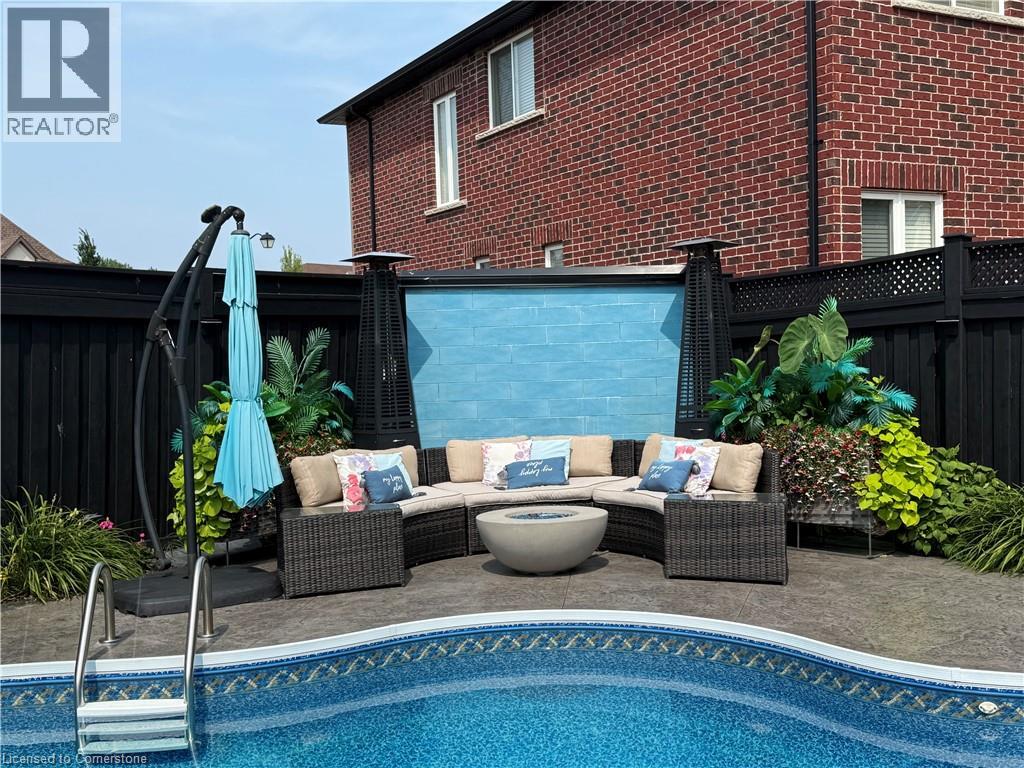 Photo 41 of 11 Donatello Court, Hamilton ON