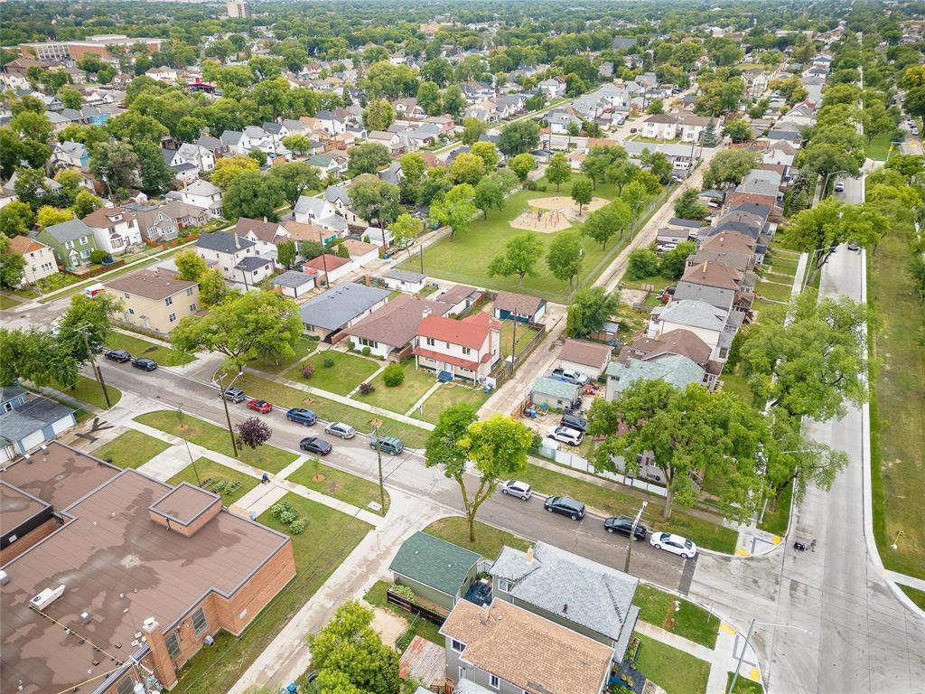 Photo 6 of 600 Aikins Street, Winnipeg MB