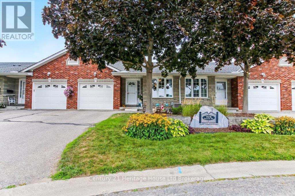 Photo 2 of 23 928 Lorene Street, Woodstock ON