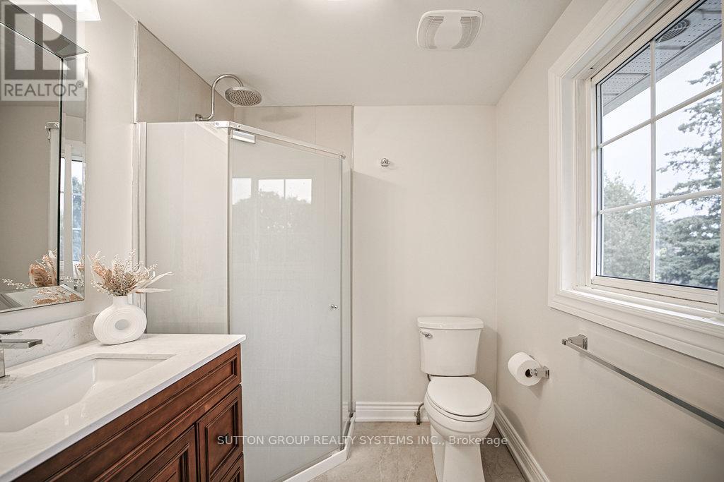 Photo 18 of 160 Allan Drive, Caledon ON