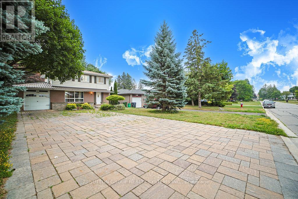 Photo 2 of 160 Allan Drive, Caledon ON