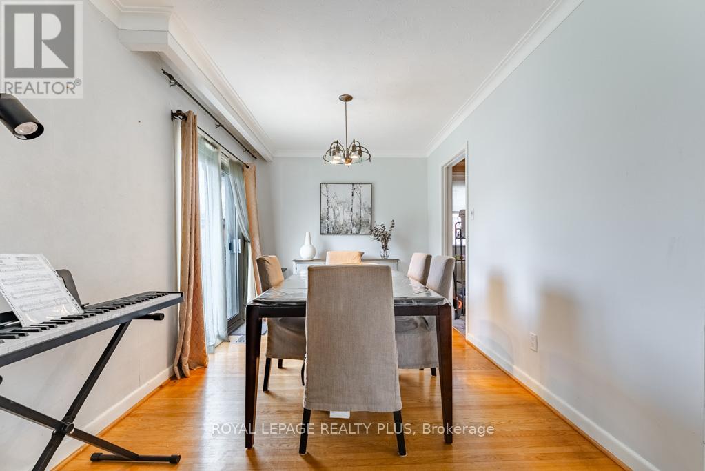 Photo 10 of 431 Sherin Drive, Oakville ON