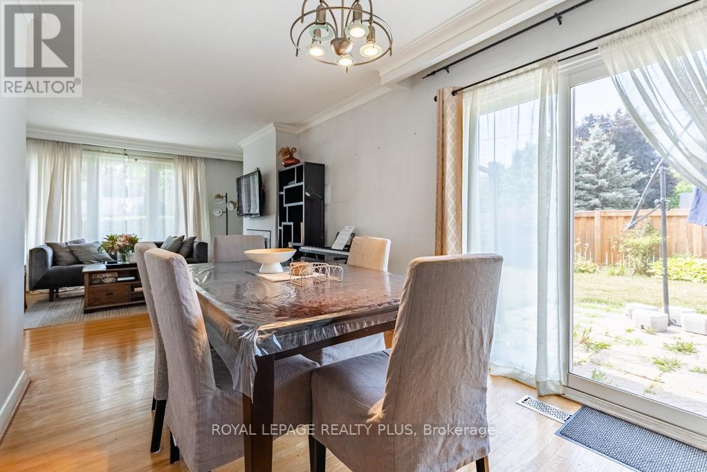 Photo 11 of 431 Sherin Drive, Oakville ON