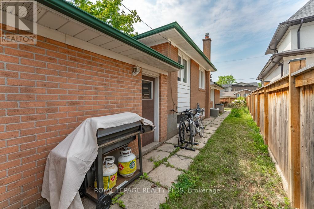 Photo 26 of 431 Sherin Drive, Oakville ON