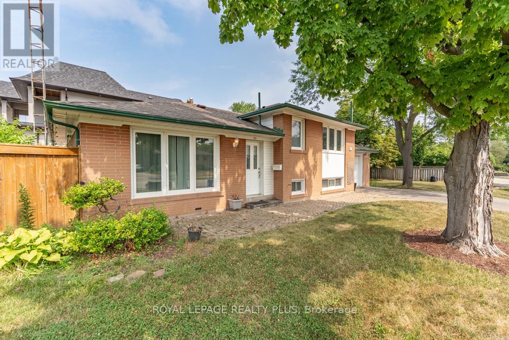 Photo 3 of 431 Sherin Drive, Oakville ON