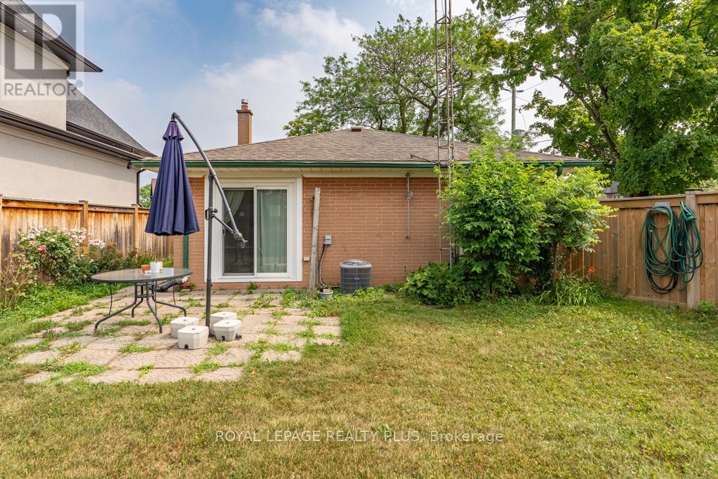 Photo 30 of 431 Sherin Drive, Oakville ON