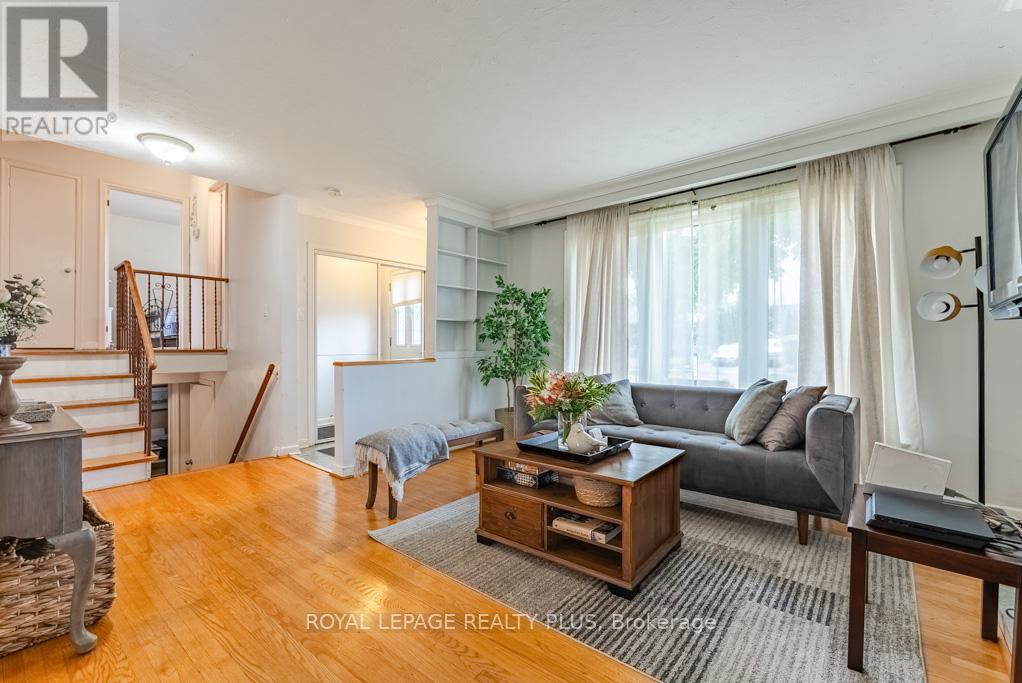 Photo 8 of 431 Sherin Drive, Oakville ON