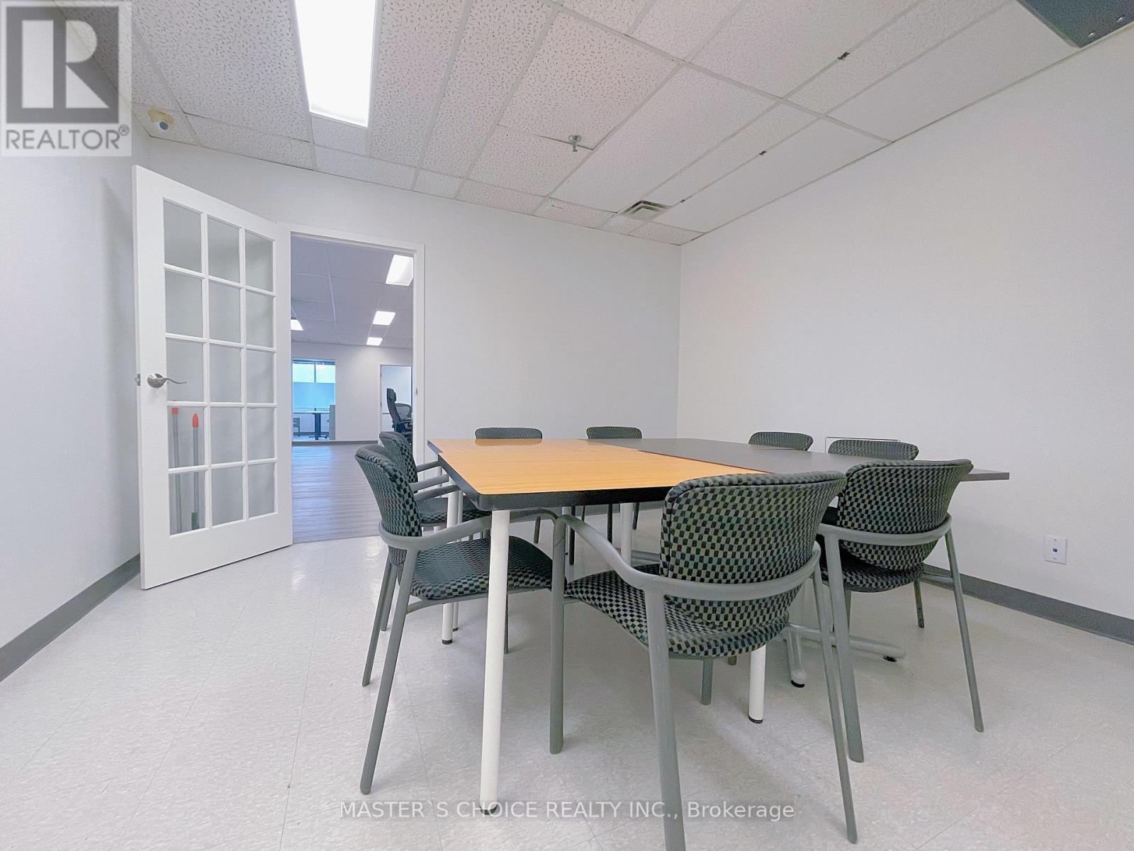Photo 6 of 205 A 160 Traders Boulevard E, Mississauga ON
