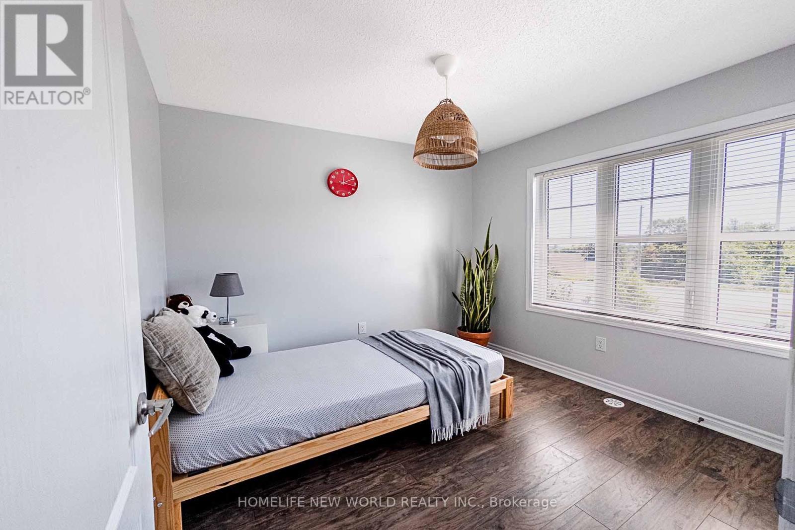 Photo 18 of 1593 Leblanc Court, Milton ON