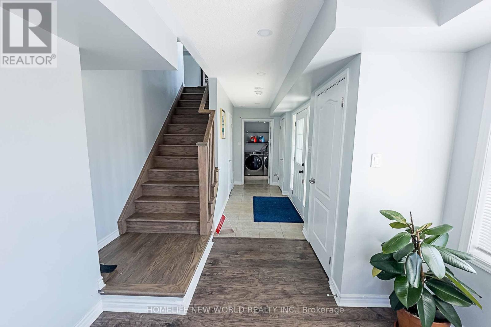 Photo 3 of 1593 Leblanc Court, Milton ON