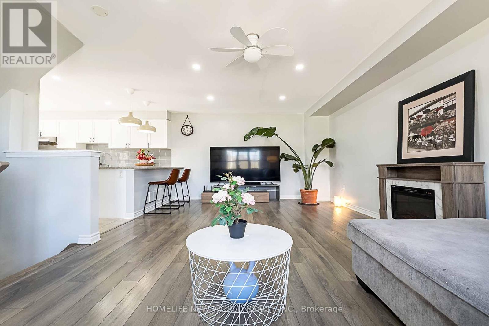 Photo 7 of 1593 Leblanc Court, Milton ON