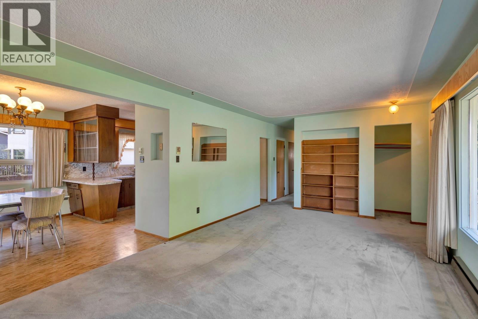 Photo 10 of 4693 Raymer Road, Kelowna BC