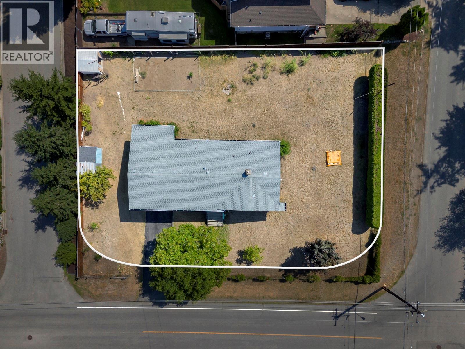 Photo 4 of 4693 Raymer Road, Kelowna BC