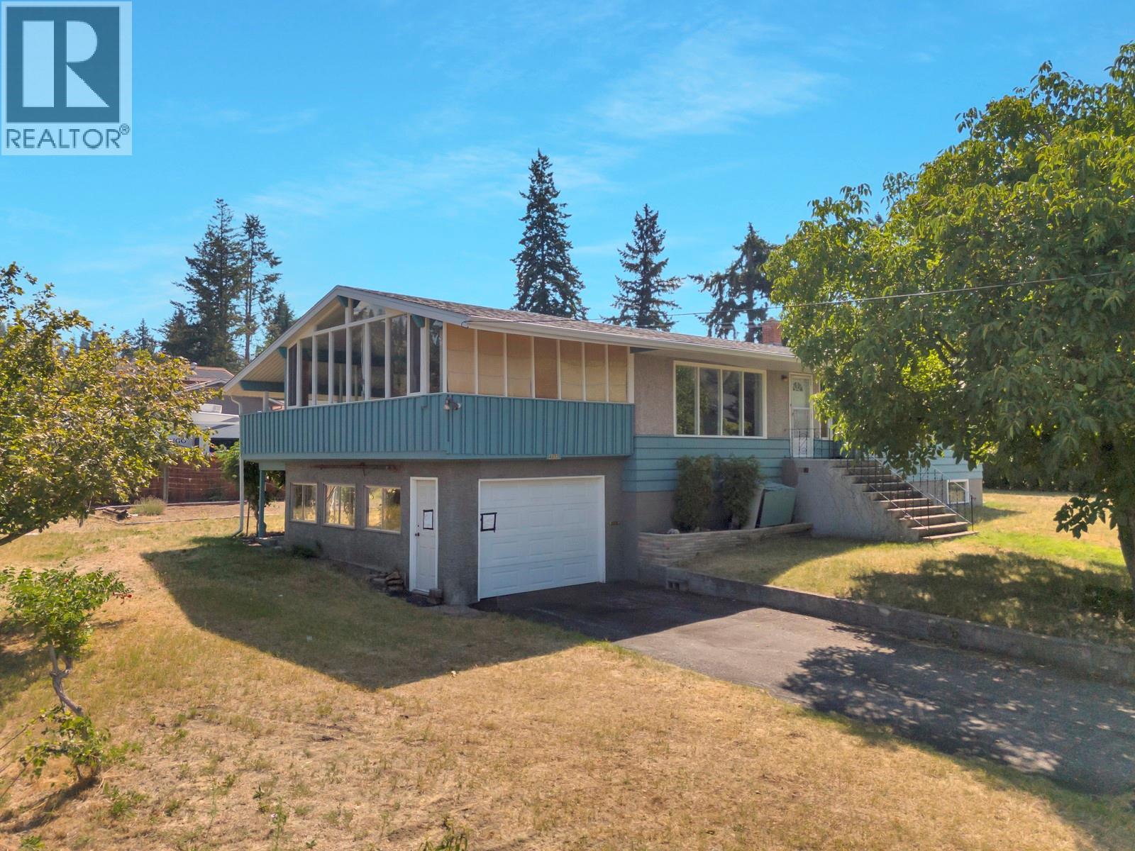 Photo 5 of 4693 Raymer Road, Kelowna BC