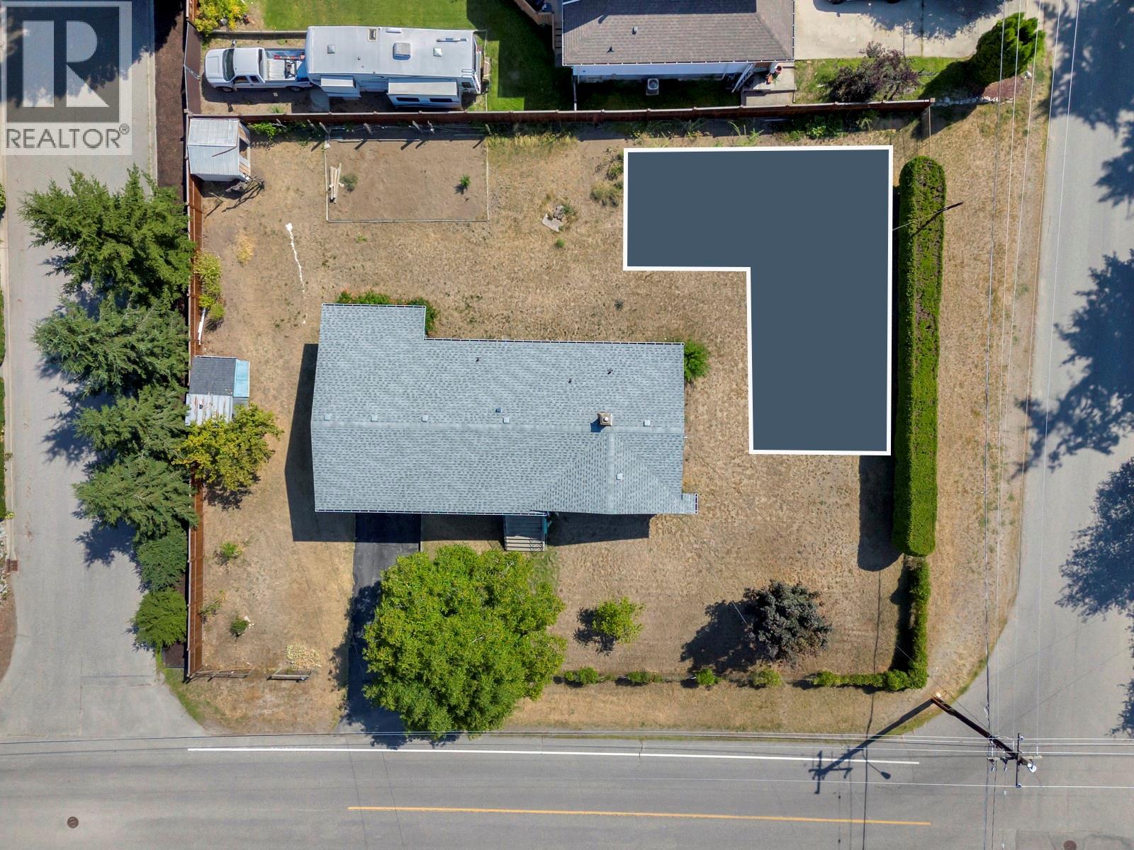 Photo 3 of 4693 Raymer Road, Kelowna BC