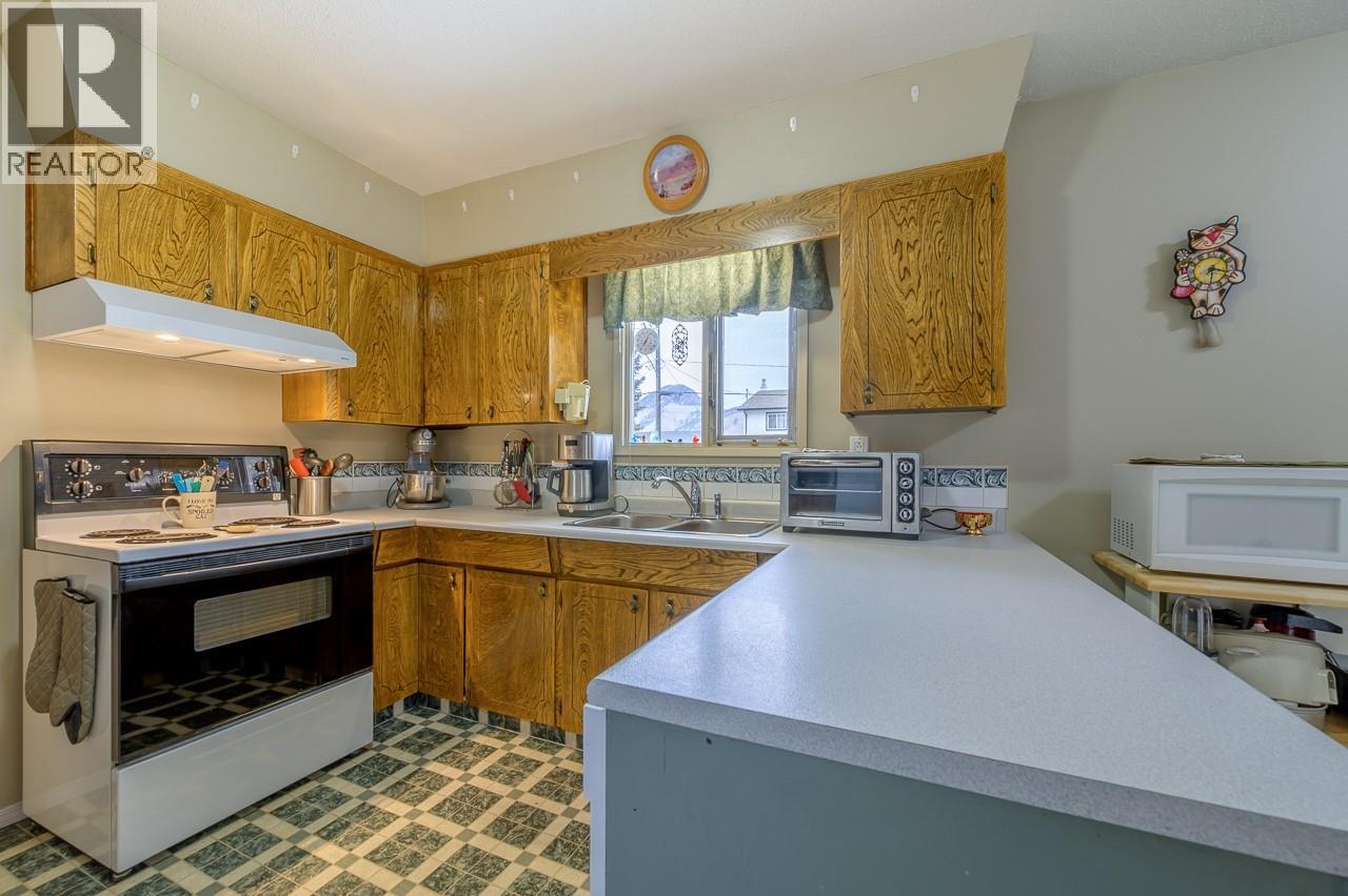 1743 SHERIDAN Drive, Kamloops