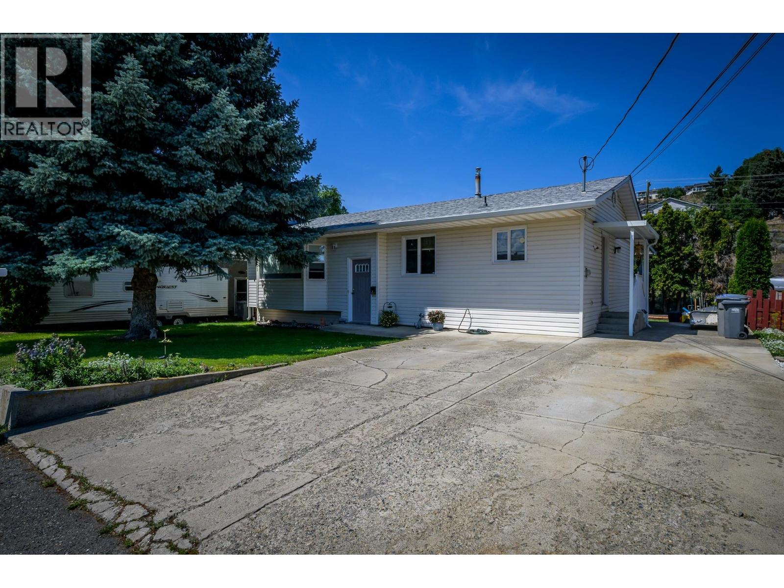1743 SHERIDAN Drive, Kamloops