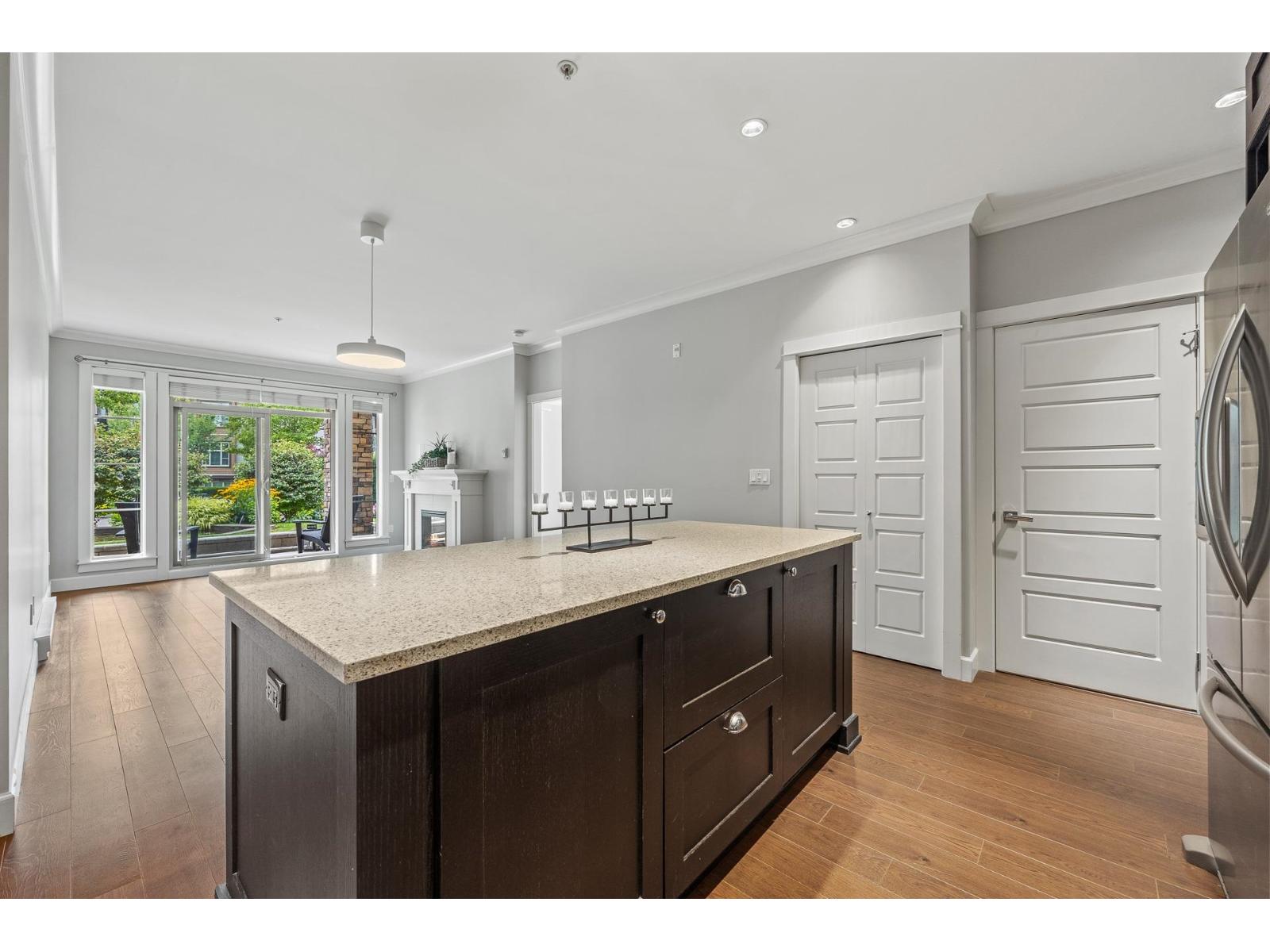 Photo 7 of 116 15185 36 Avenue, Surrey BC