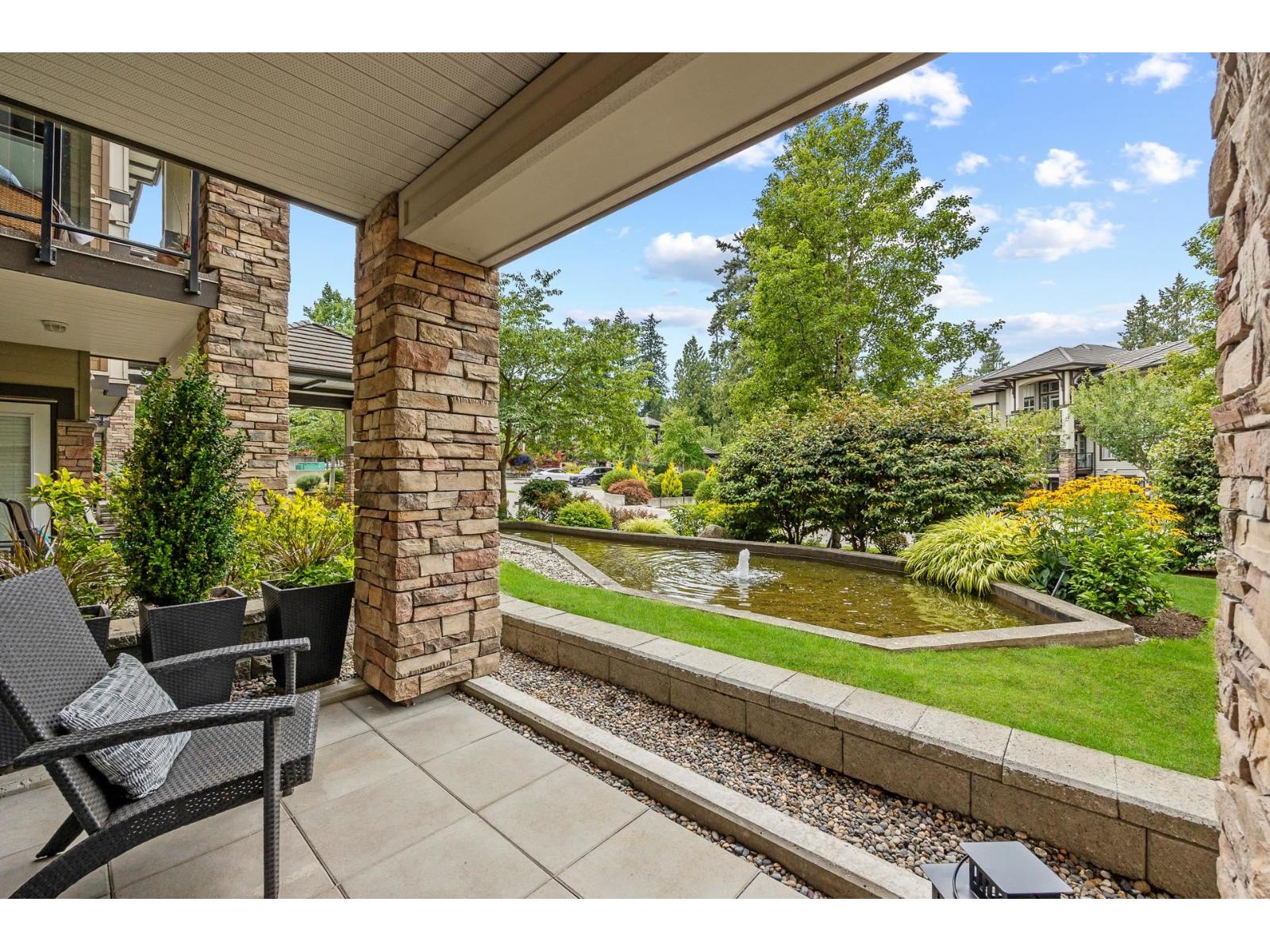 Photo 2 of 116 15185 36 Avenue, Surrey BC