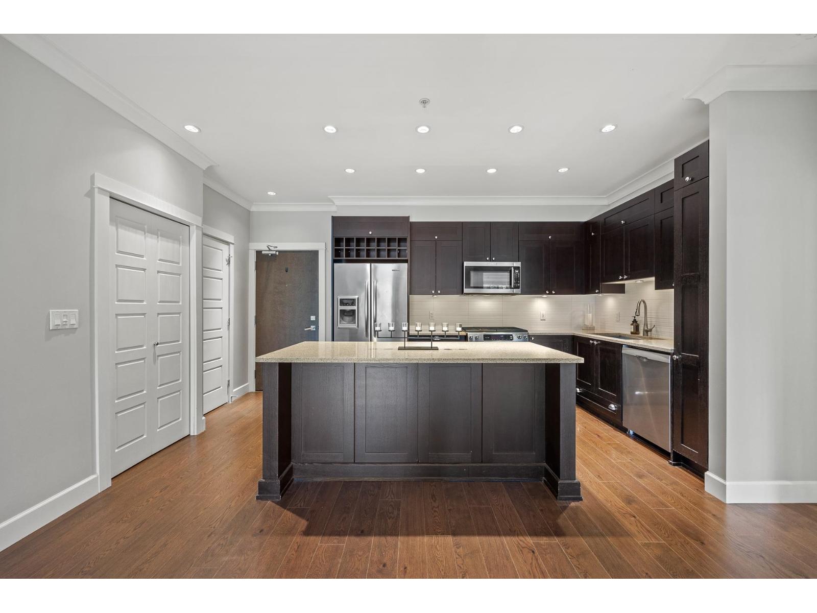 Photo 10 of 116 15185 36 Avenue, Surrey BC