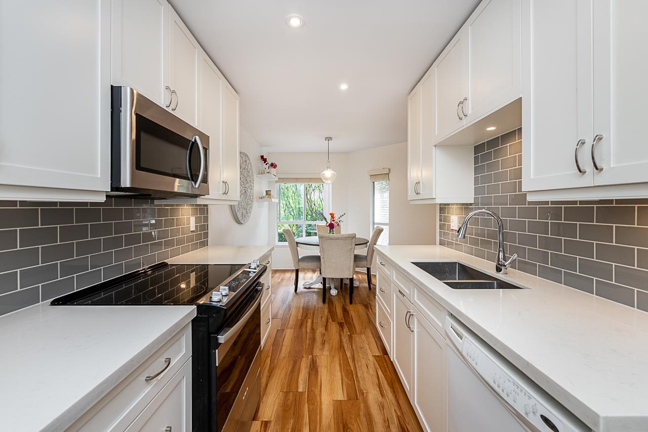Photo 6 of 106 15550 26 Avenue, Surrey BC
