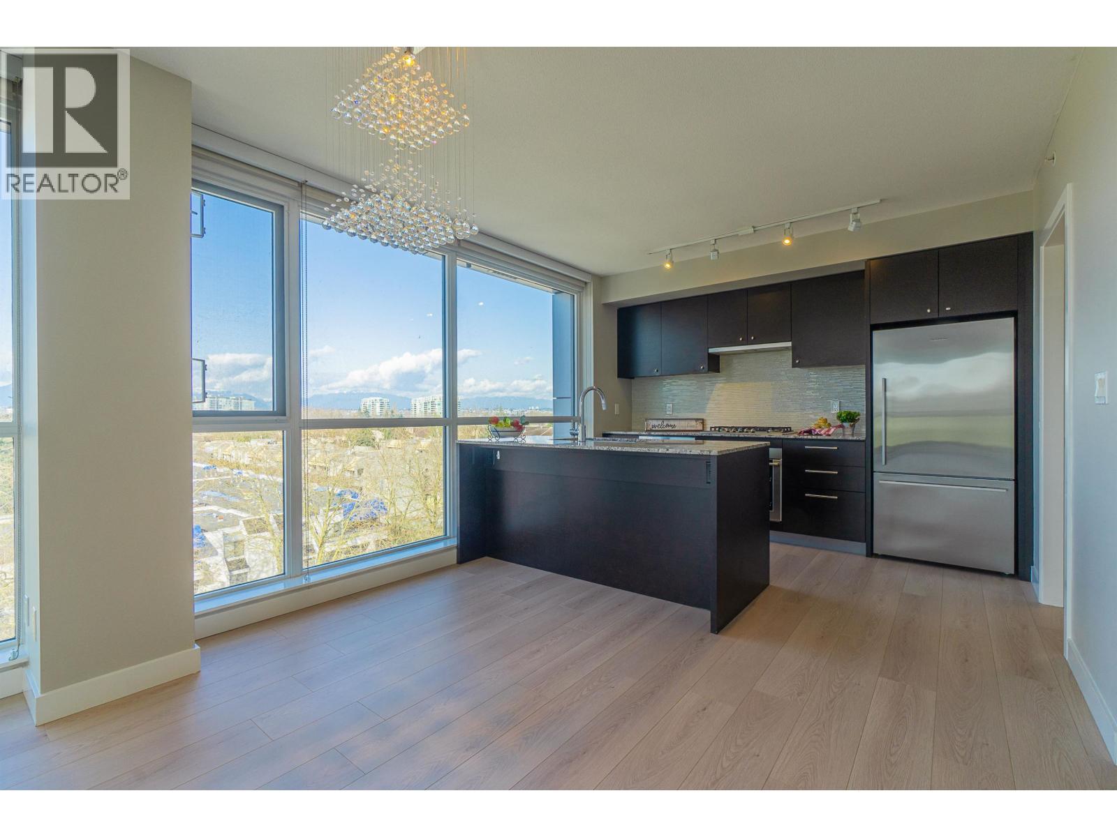 Photo 6 of 902 6180 Cooney Road, Richmond BC