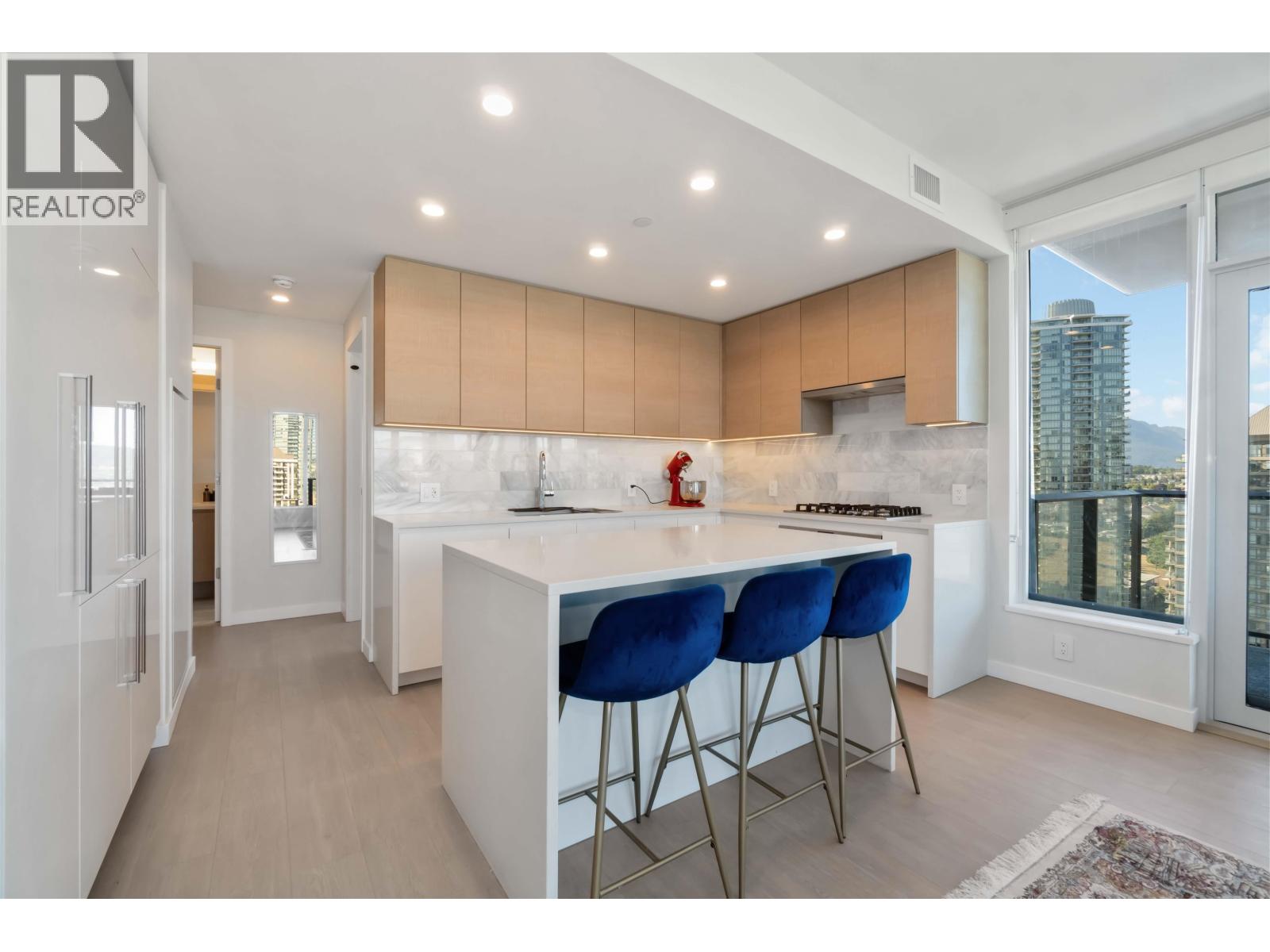Photo 8 of 2607 4168 Lougheed Highway, Burnaby BC