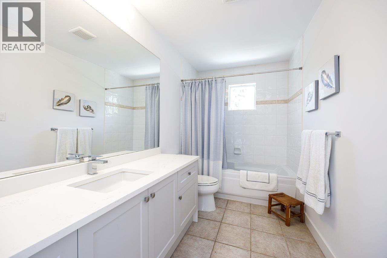 Photo 31 of 401 1283 Parkgate Avenue, North Vancouver BC