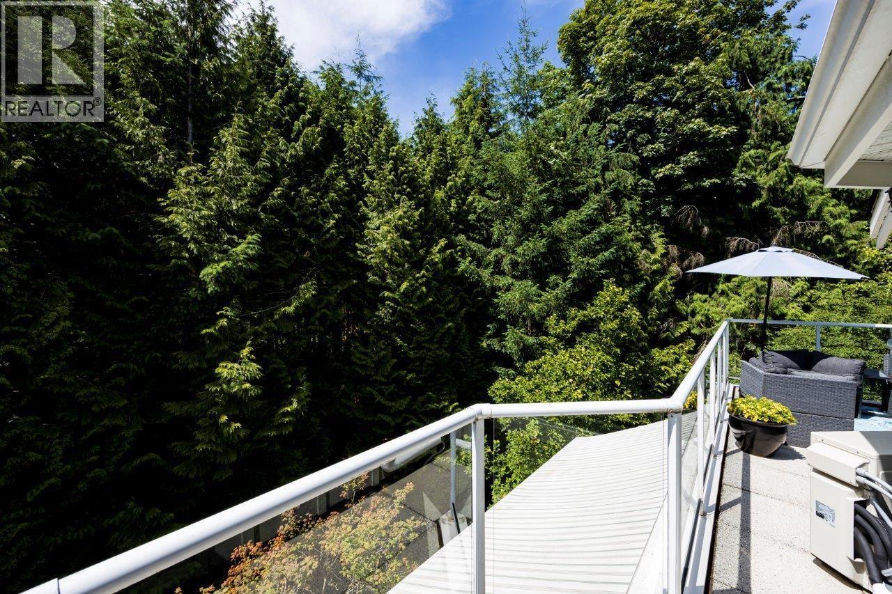Photo 40 of 401 1283 Parkgate Avenue, North Vancouver BC