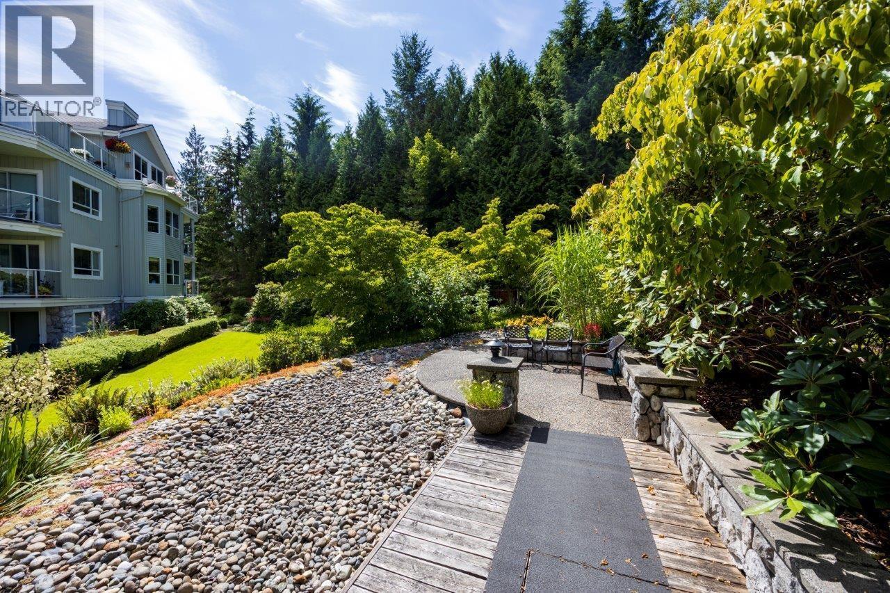 Photo 3 of 401 1283 Parkgate Avenue, North Vancouver BC