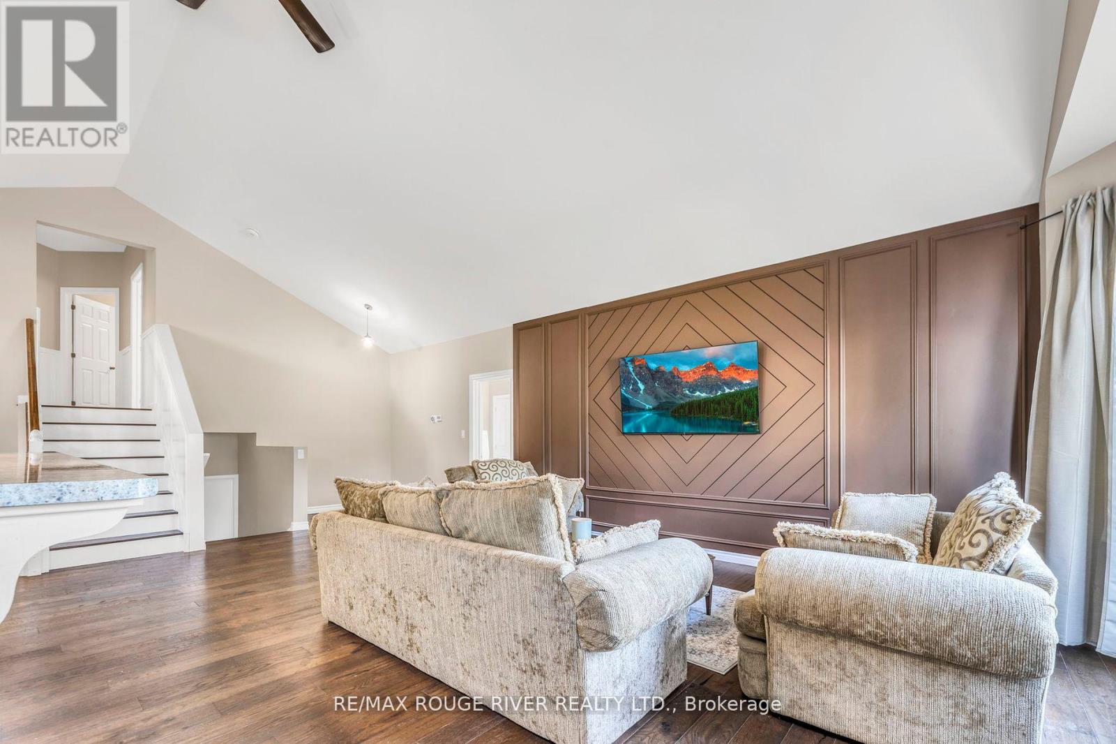 Photo 11 of 100 Queen Street, Kawartha Lakes ON