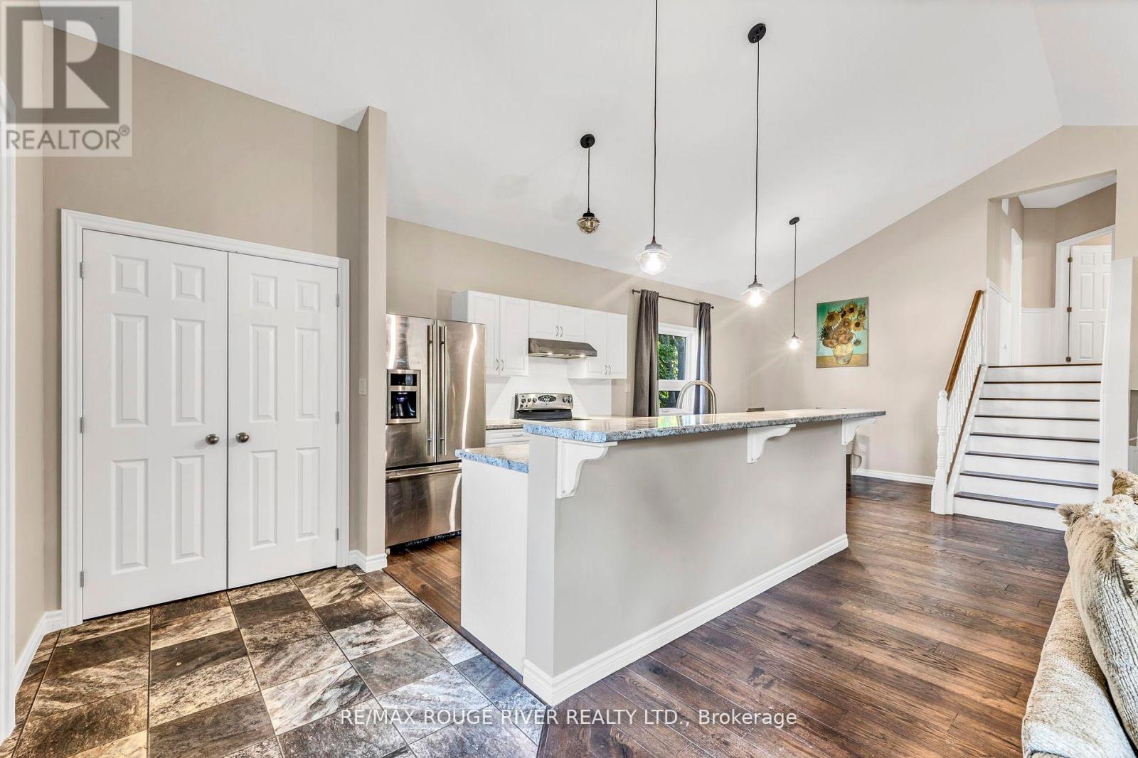 Photo 4 of 100 Queen Street, Kawartha Lakes ON
