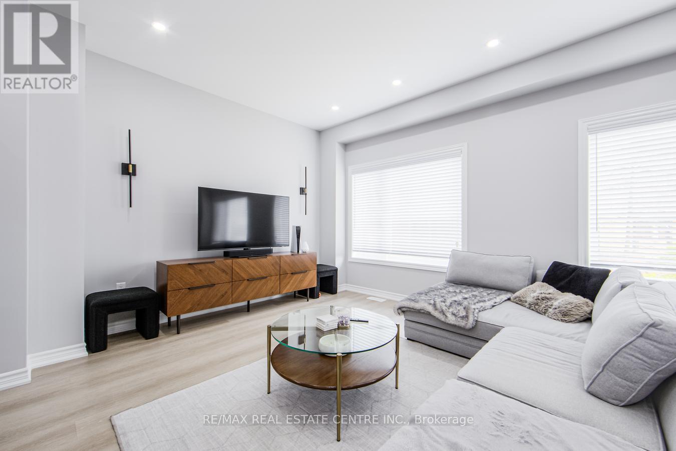 Single Family House for Sale in  SENTINEL LANE Hamilton (Mountview) 