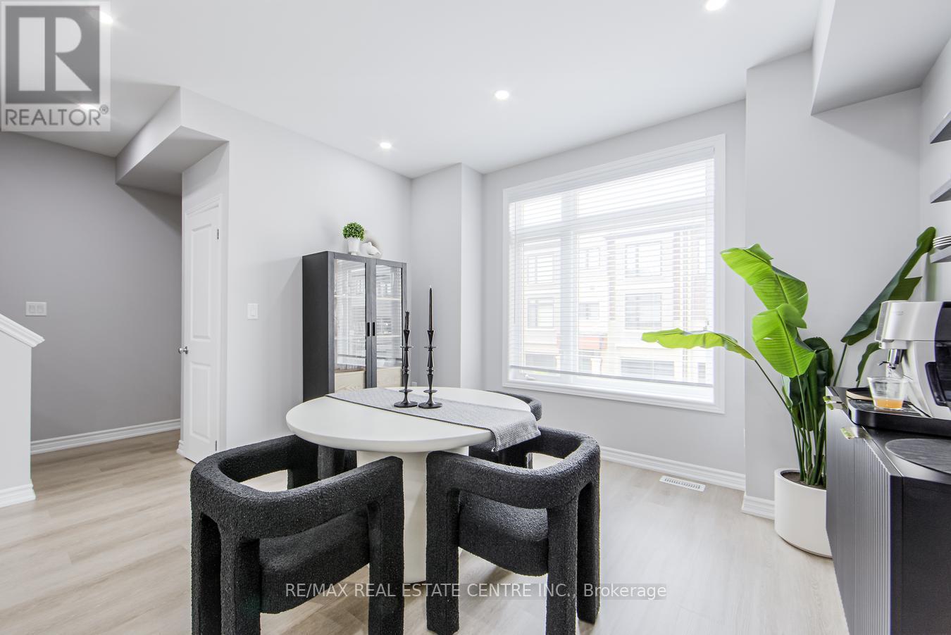 Single Family House for Sale in  SENTINEL LANE Hamilton (Mountview) 
