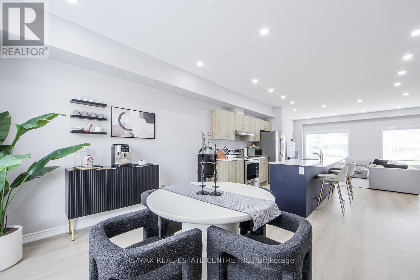 Single Family House for Sale in  SENTINEL LANE Hamilton (Mountview) 