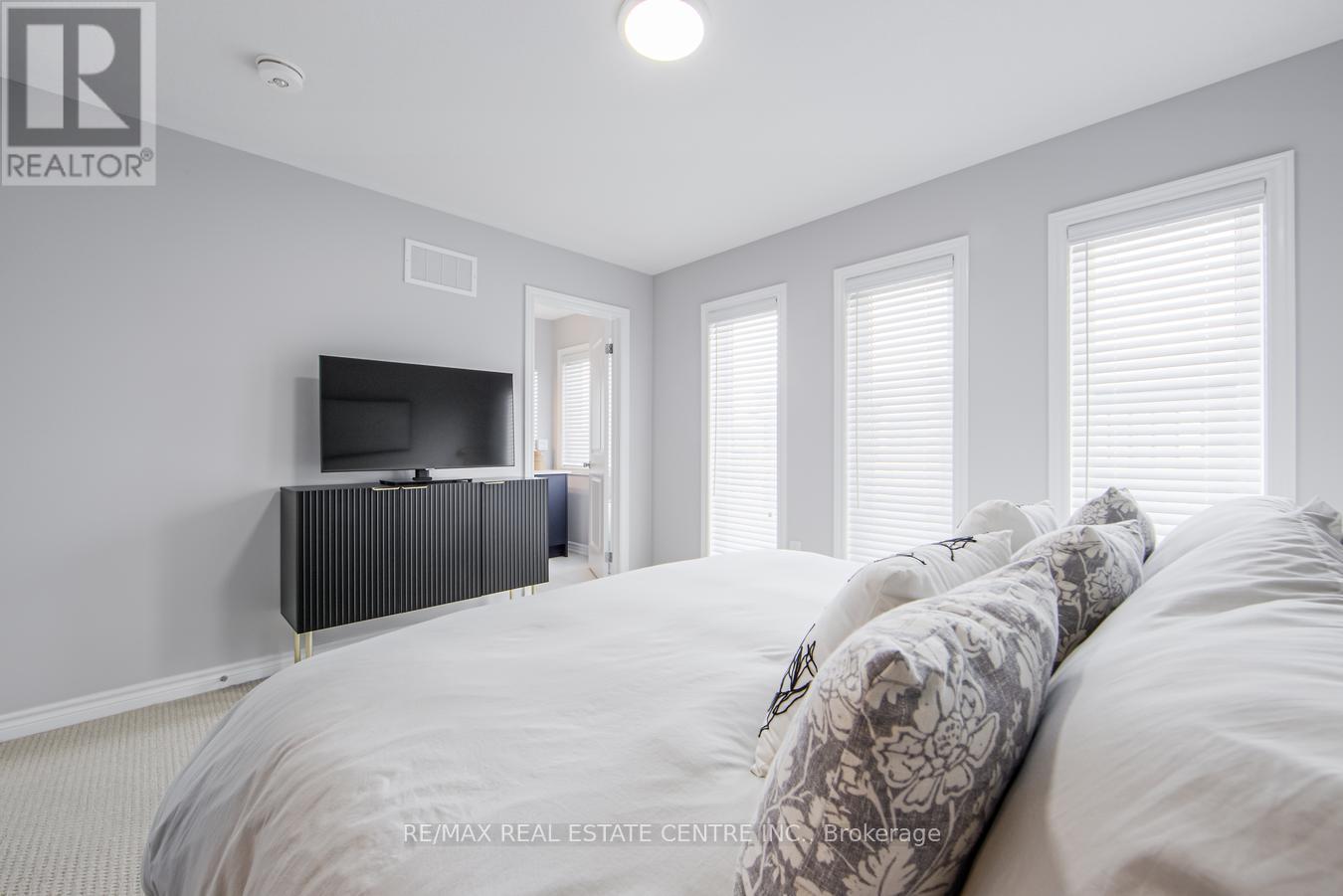 Single Family House for Sale in  SENTINEL LANE Hamilton (Mountview) 