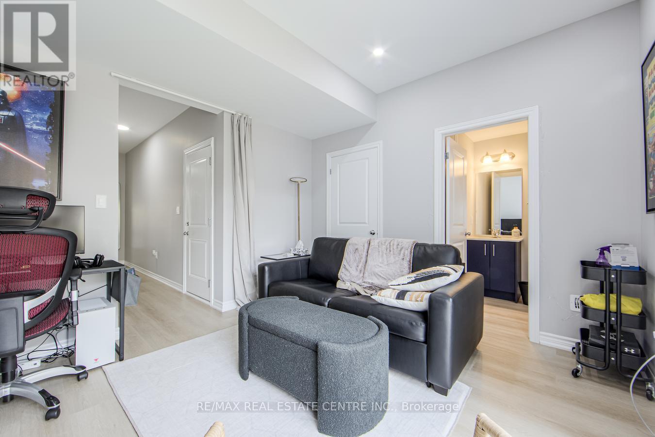52 SENTINEL LANE, Hamilton (Mountview), Ontario
