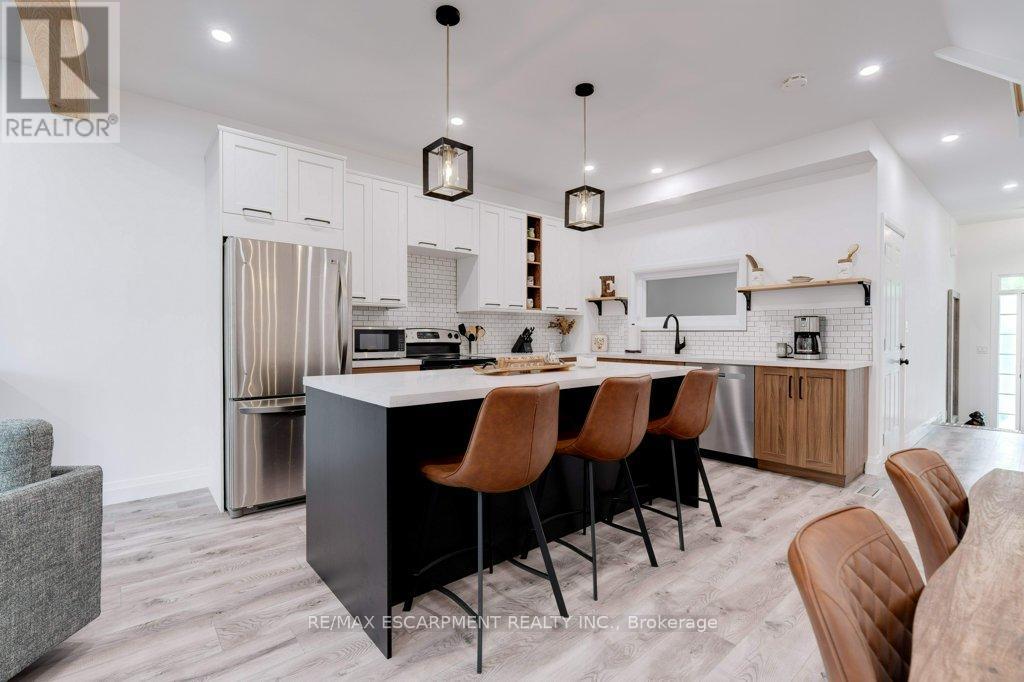 Photo 17 of 79 Browview Drive, Hamilton ON
